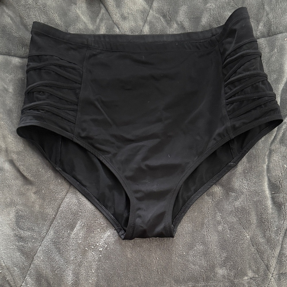 Torrid Floral and Black Bikini - Picture 2 of 3